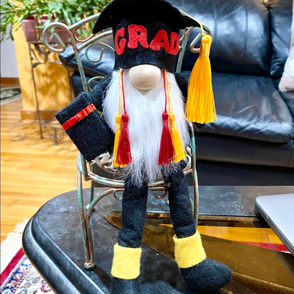 Graduation gnome